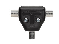 Shure UA221-TA Passive Antenna Splitter - The kit includes 2 UA221 Splitters/Combiners, 4 coaxial cables